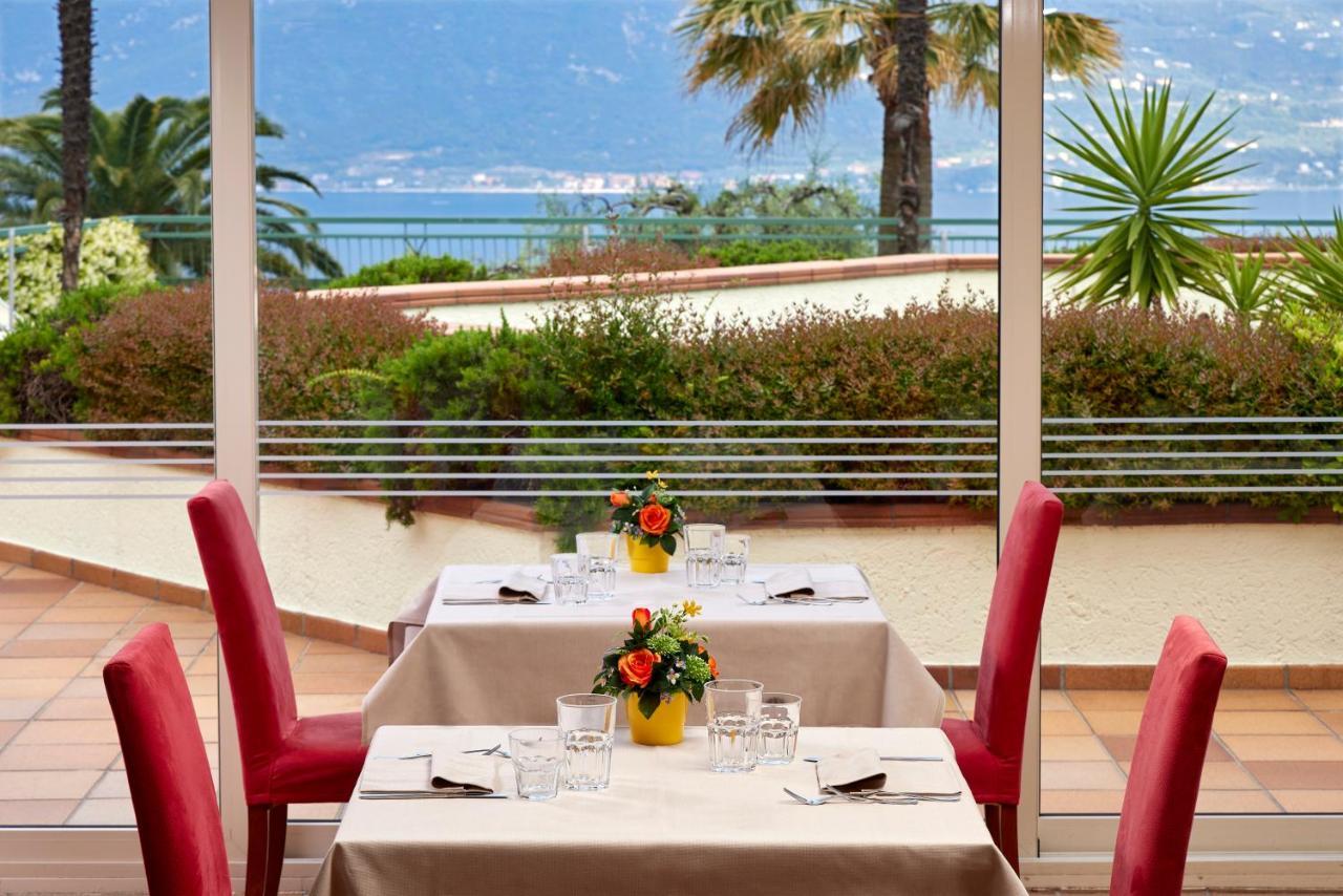Hotel Royal Village Limone sul Garda Eksteriør bilde