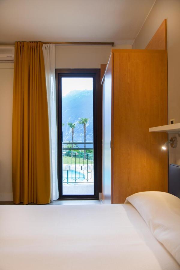 Hotel Royal Village Limone sul Garda Eksteriør bilde