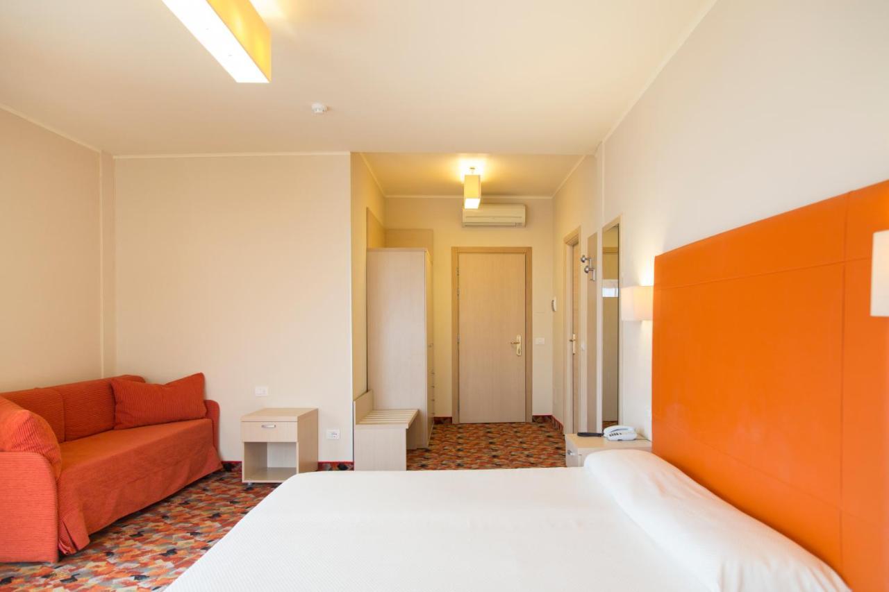 Hotel Royal Village Limone sul Garda Rom bilde