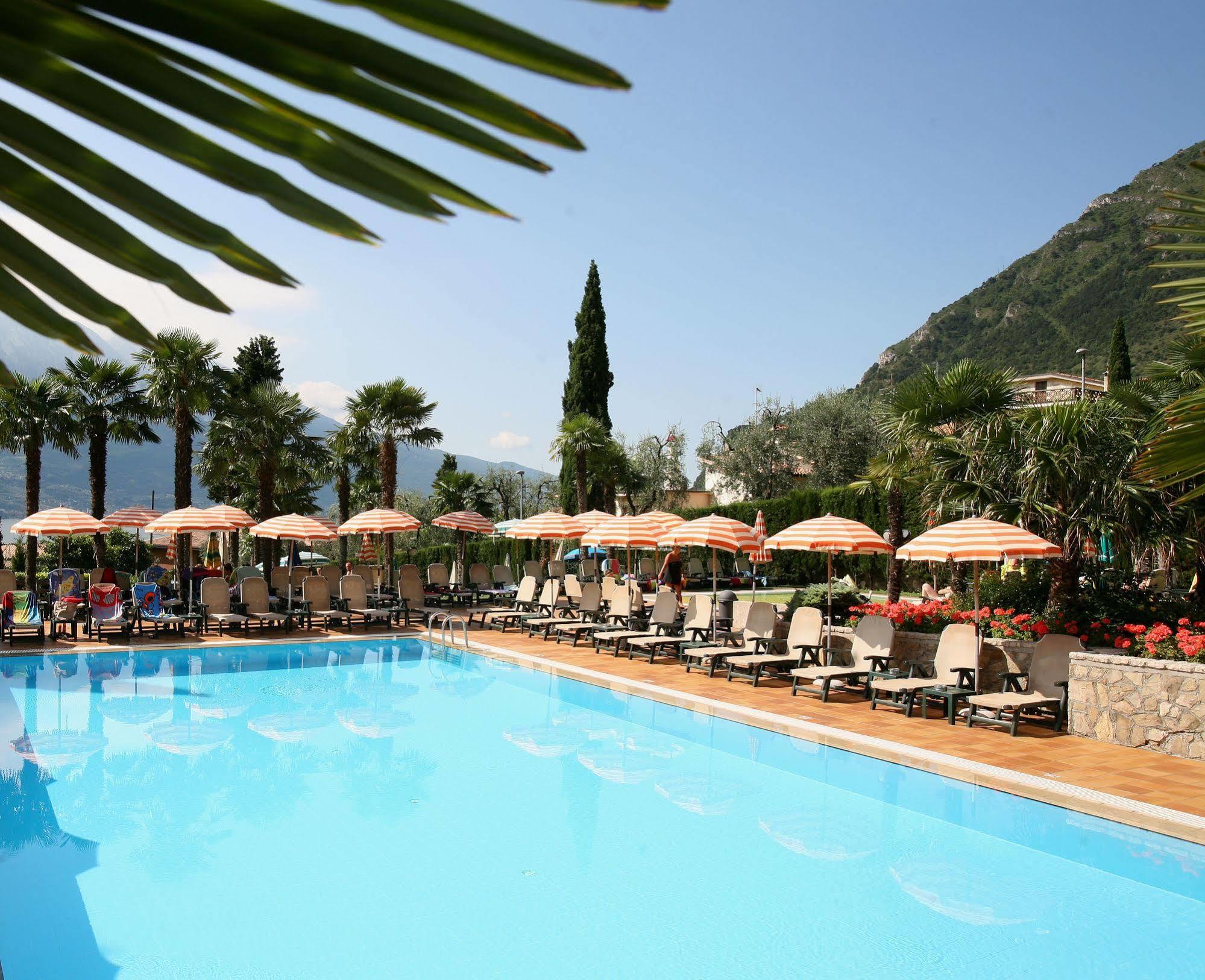 Hotel Royal Village Limone sul Garda Eksteriør bilde