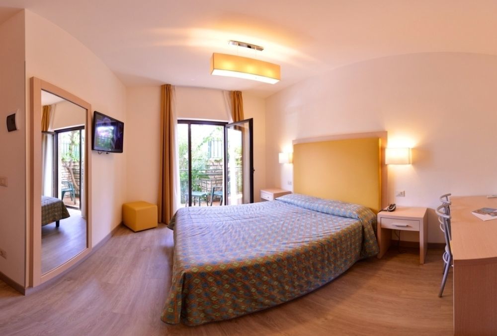 Hotel Royal Village Limone sul Garda Eksteriør bilde