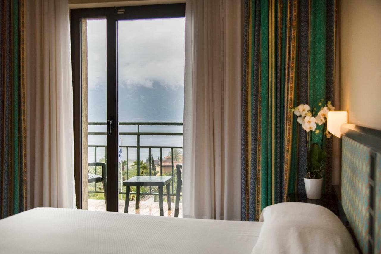 Hotel Royal Village Limone sul Garda Eksteriør bilde